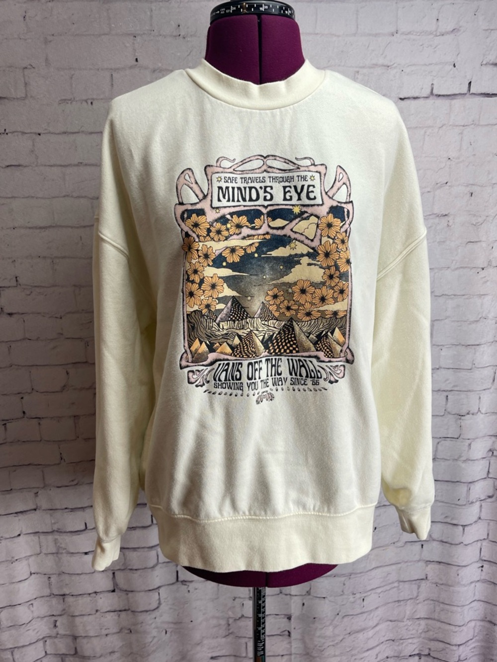 Vans crewneck sweatshirt size small cream through the minds eye